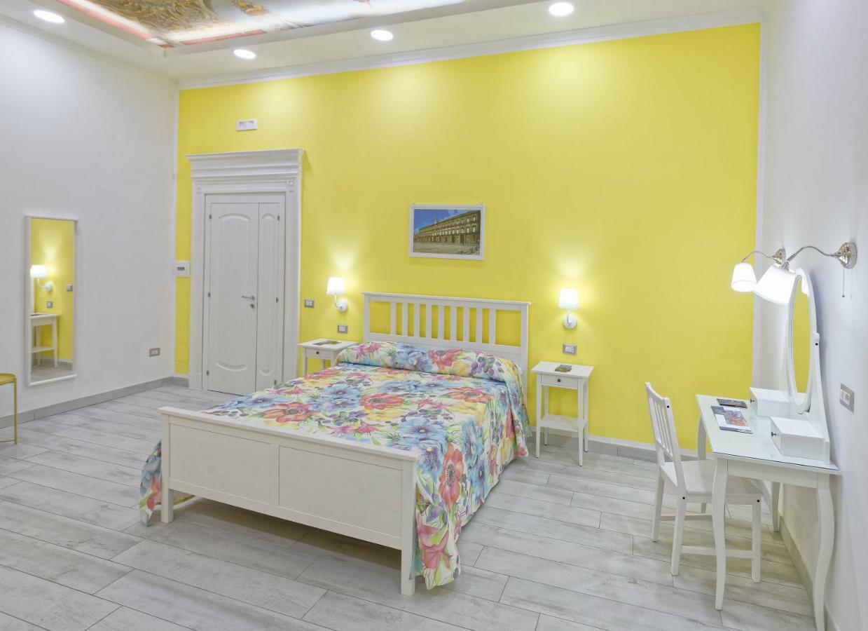 B&B Rest A Napoli Nápoles Exterior foto